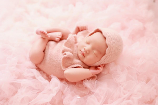 石河子宝宝吃手是饿了吗 石河子宝宝吃手是饿了吗